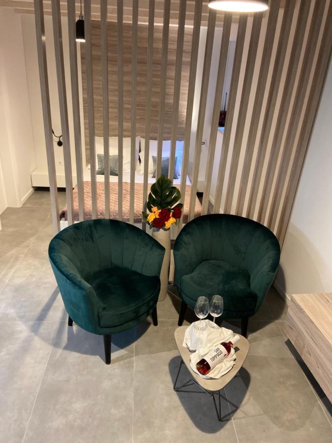 Apartments Hidden Paradise 로비니 외부 사진